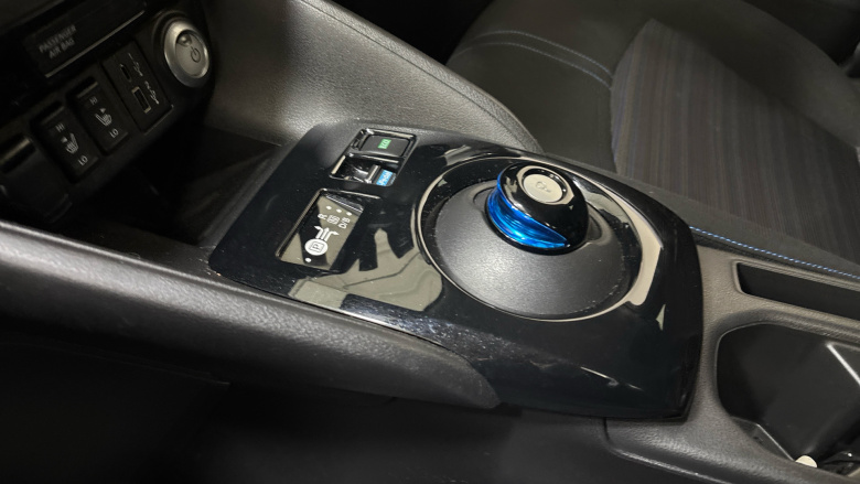 Nissan LEAF 110kW N-Connecta 39kWh 5dr Auto Electric Hatchback